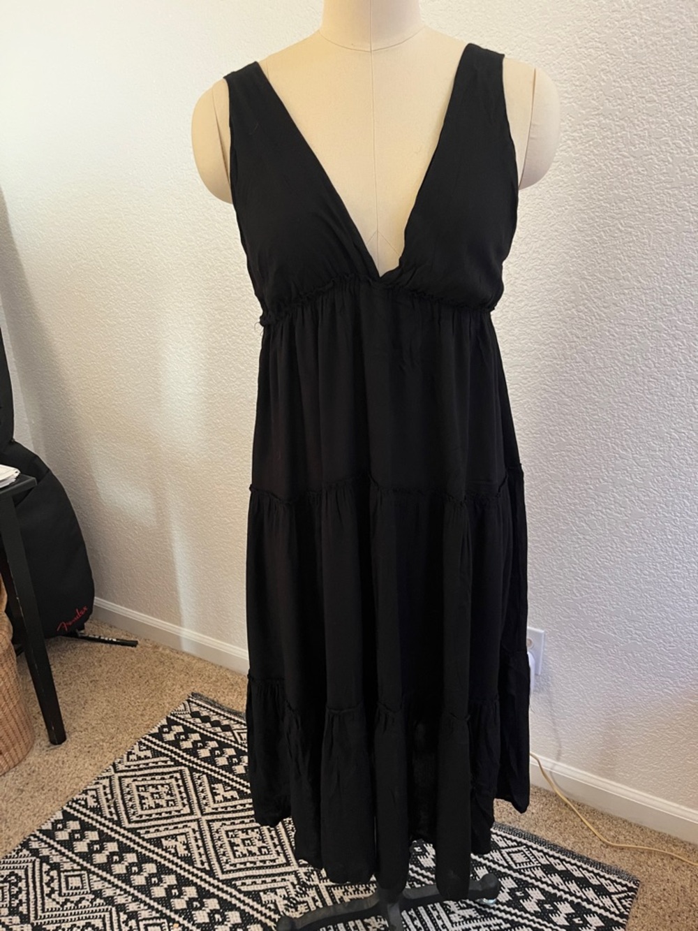 Raviya Black Gathered V-Neck dress